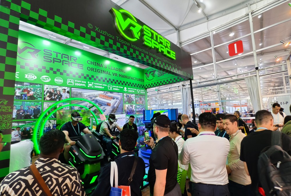 VR Star Space Steals the Spotlight on Day 3 of the 137th Canton Fair!