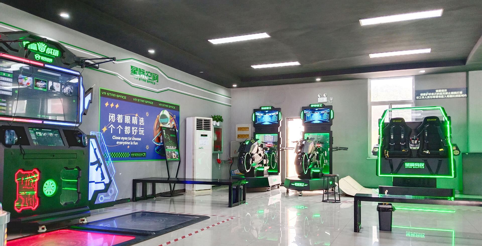What are the benefits of a 2 seats VR cinema?