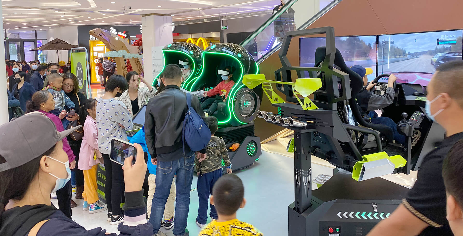Is a VR egg chair customizable for different VR experiences?